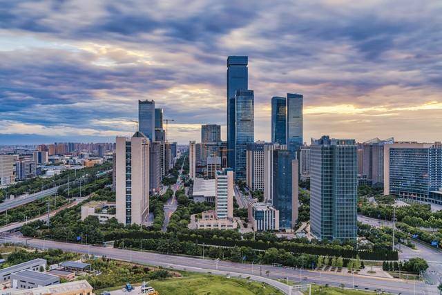 9个国家中心城市上半年gdp预测:广州第4,天津第7,西安最后