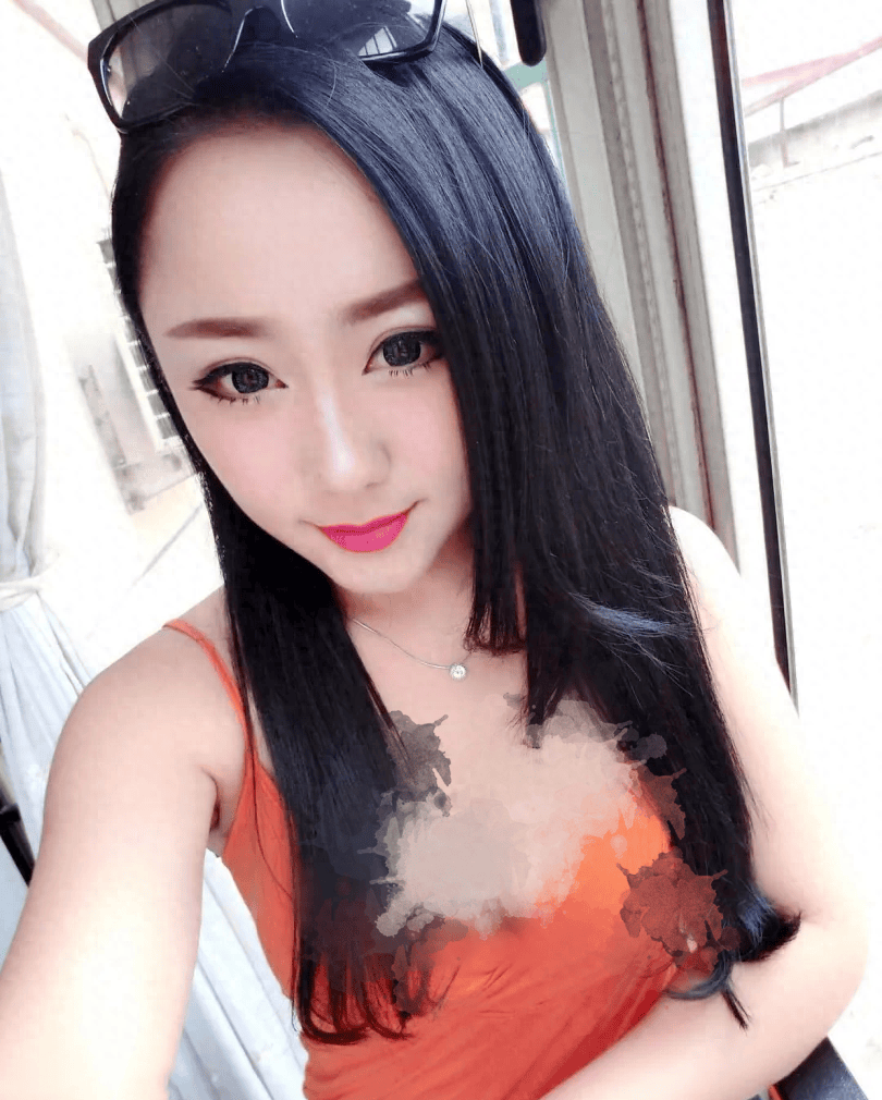 41岁红粉宝宝最新近照曝光,被嘲像80岁,欲卖300万房产继续整形