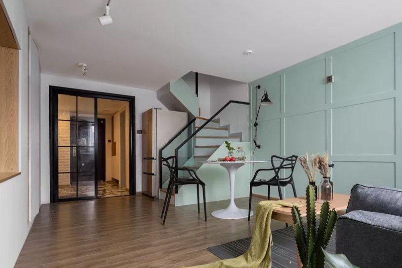 70㎡复式北欧风,薄荷绿墙面进门就被惊艳到,完美的二人生活!