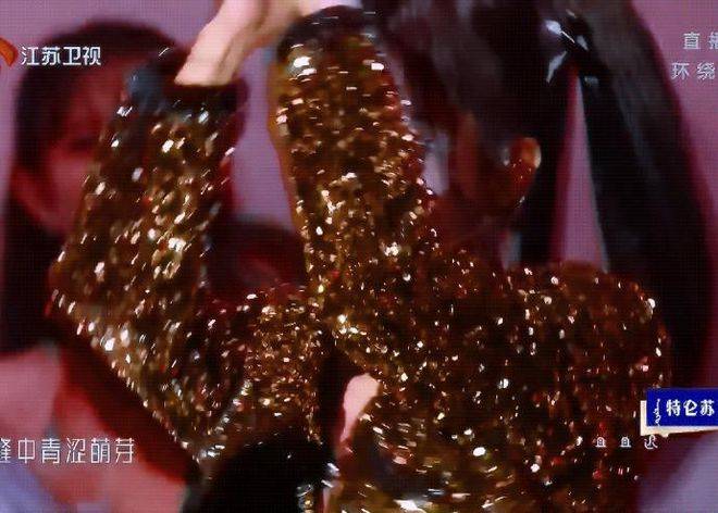 原创            鞠婧祎突破5w超like，内娱首位女明星-女明星鞠婧祎人气排名