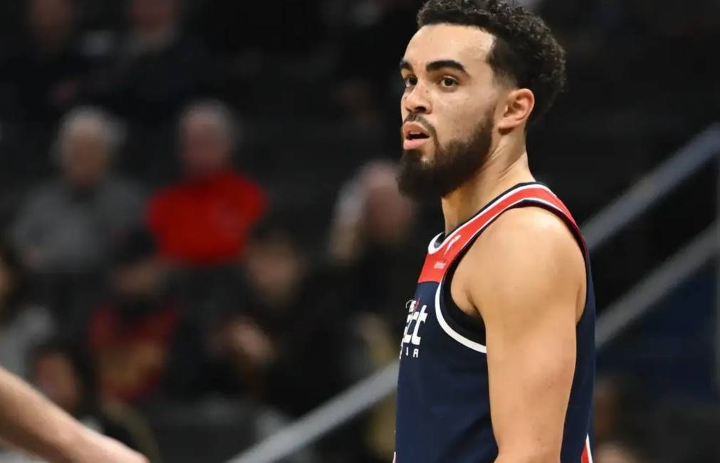 控卫,目前知名的有泰厄斯-琼斯,丁威迪,贝弗利,佩恩,富尔茨,格拉汉姆