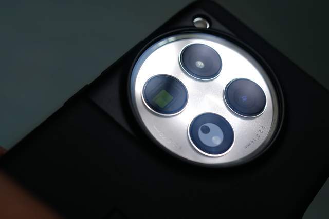 毕业季旅拍的记录:一加12影像深度体验,看看什么是哈苏味