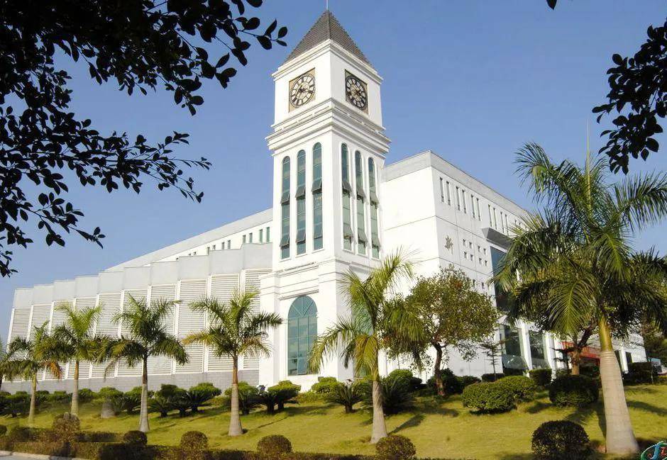 梅州市职业技术学校03简介 :梅州农业学校(梅州市理工学校)是梅州市