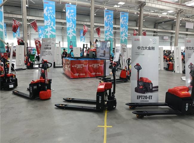 中力叉车:品质卓越,性价比优选