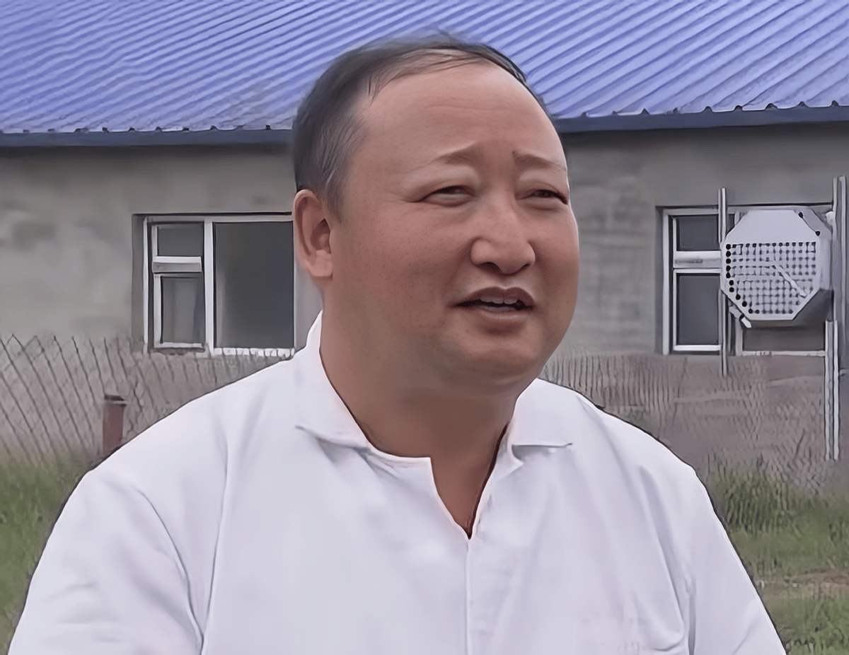 回顾东北大叔绝了!为了酿酒去养猪,为了养猪去种地,后来咋样了
