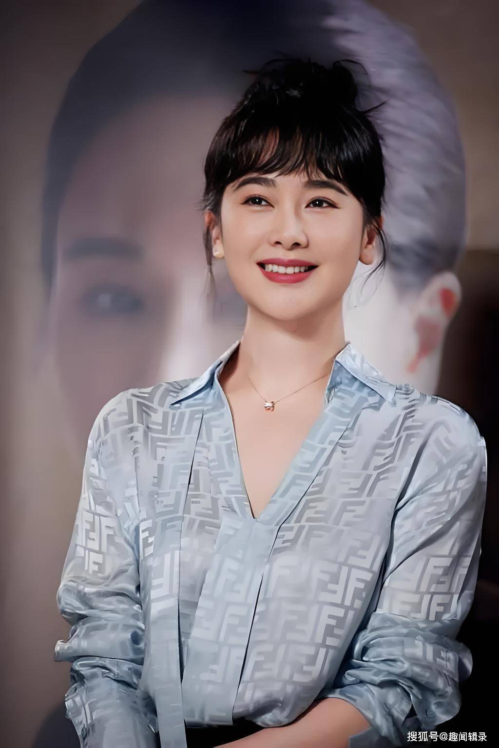 左小青:女神魅力无法挡,娱乐圈的温柔风暴