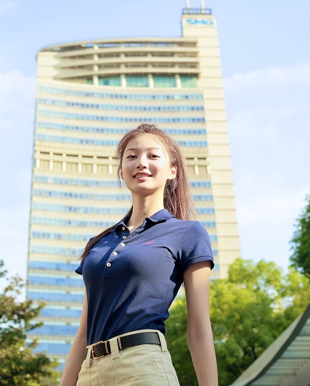 冯琳:工作稳定了,拿到东方卫视出入证17天之后正式领取"工卡"