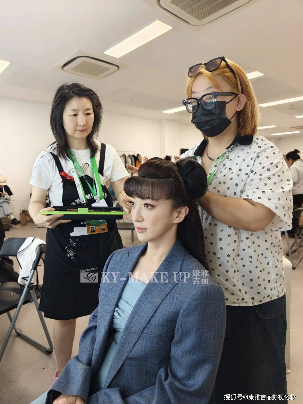 三代人的回忆，白娘子和许仙相聚杭州，新白娘子传奇30年演唱会-新白娘子传奇第几集许仙被吓死