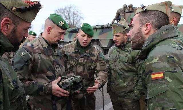 美最不想看到的事发生!两位最铁盟友同日发难,要求美国做出妥协