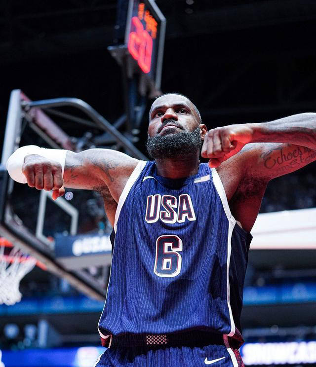 评詹姆斯和浓眉在美国男篮的统治力,湖人管理层应反思