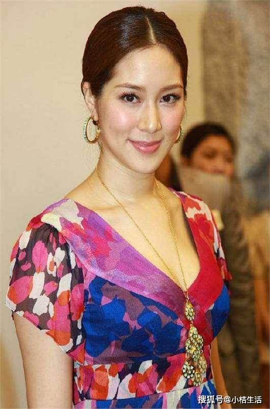 14岁已是"人间尤物", 被首富看中花10亿娶回家, 8年生四胎_徐子淇