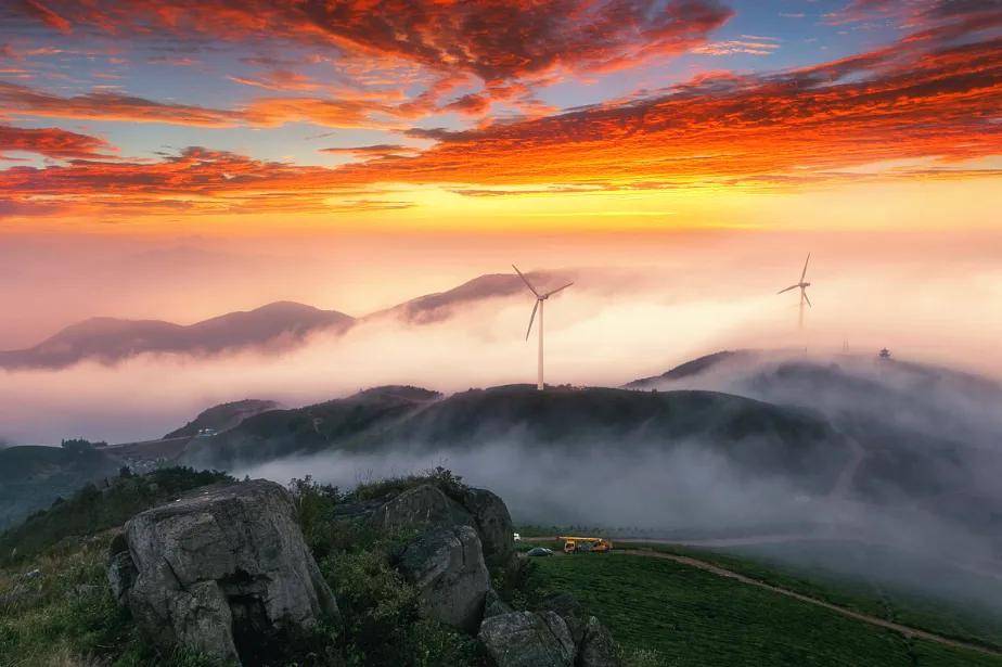 东白山露营 东白山看星空 徒步草甸之巅 摄影星河 看云海日出日落