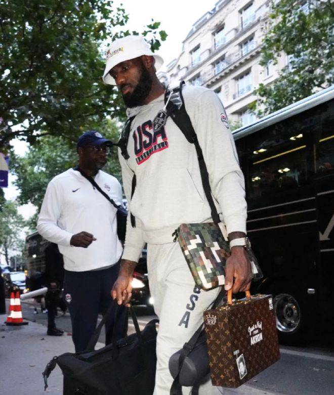 原创            美国男篮入住酒店曝光 600历史豪华五星级 住没空调奥运村不可能-奥运会美国男子篮球队