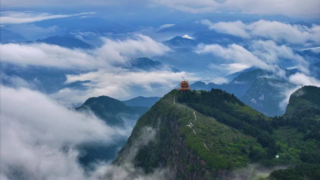 不来峨眉山,怎么能懂什么叫夏日"氛围感"!