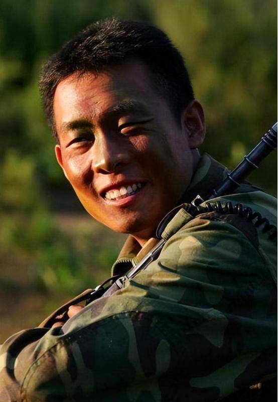 张译:我只要和她拍两口子的戏,她老公就抱孩子探班,真的很无语