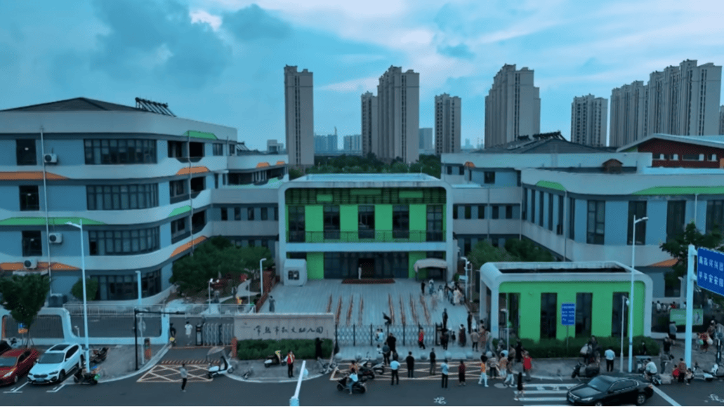 昆承中学,省中,市中凯文幼儿园,凯文小学,一路之隔便是完善的教育配套