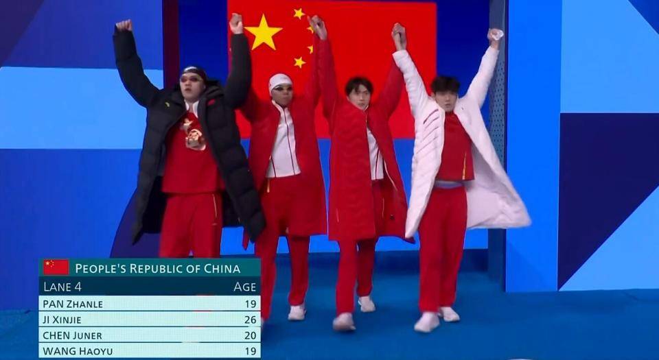 太强了！潘展乐46秒92打破奥运纪录，但一枚奖牌咋这么难