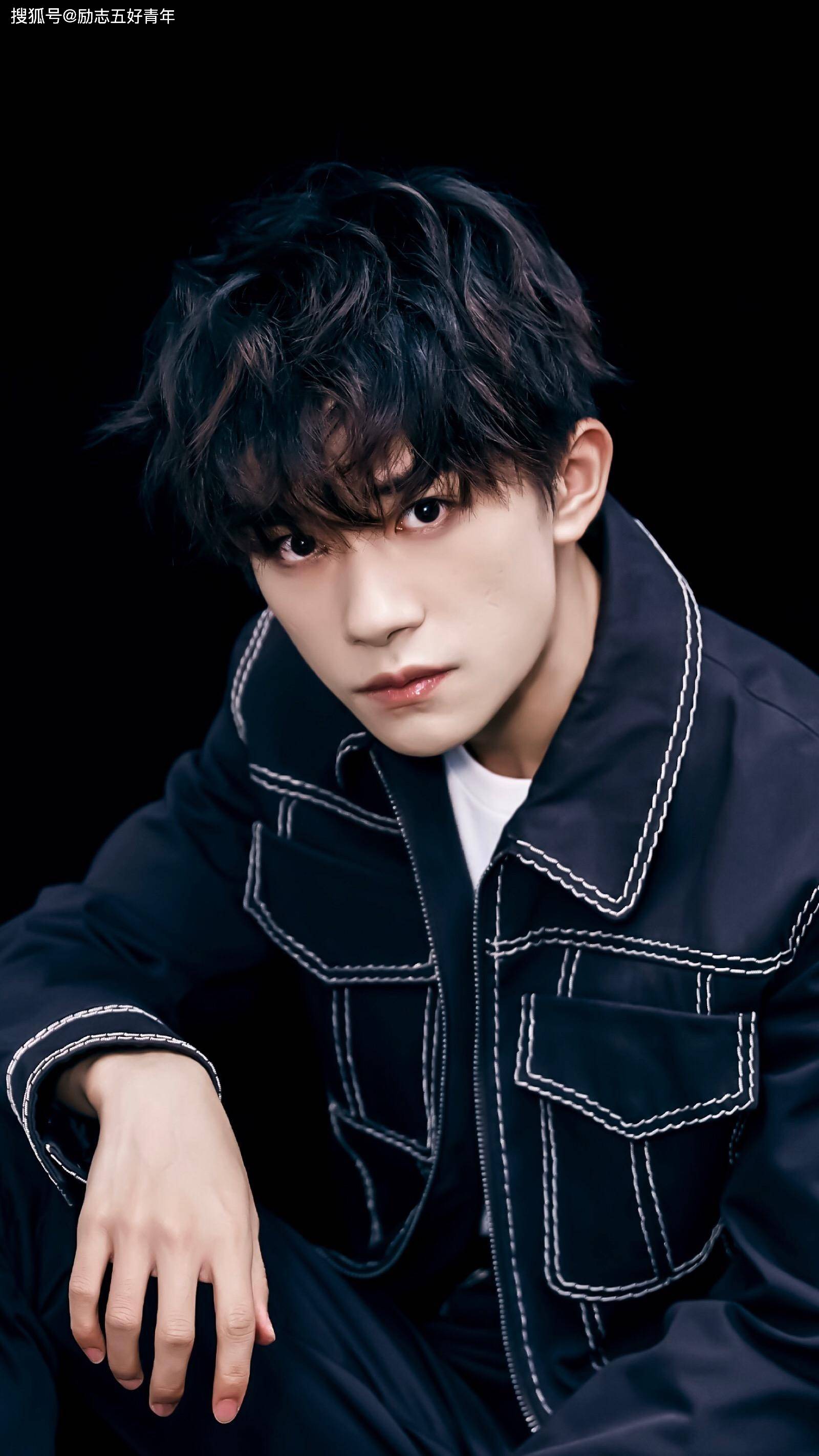 单飞后却已经三次提名影帝,人气越来越高_易烊_王俊凯_王源