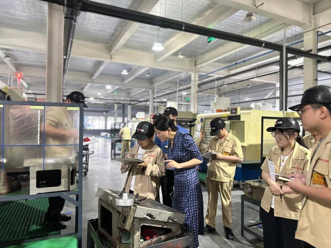 以检查促规范,以检查促提升--洛阳鸿元轴承总经理突击巡查车间"6s"