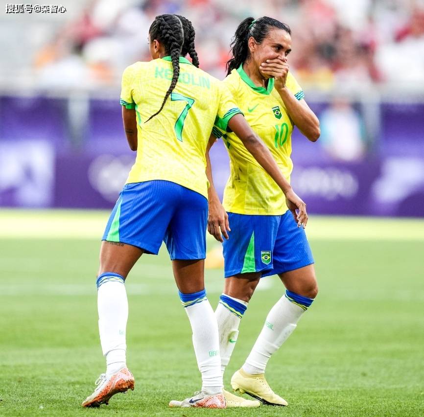 但是幸运女神还在眷顾玛塔,还在眷顾巴西女足!