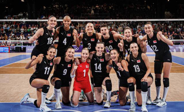 瓦尔加斯创纪录!土耳其女排连胜稳定八强席位