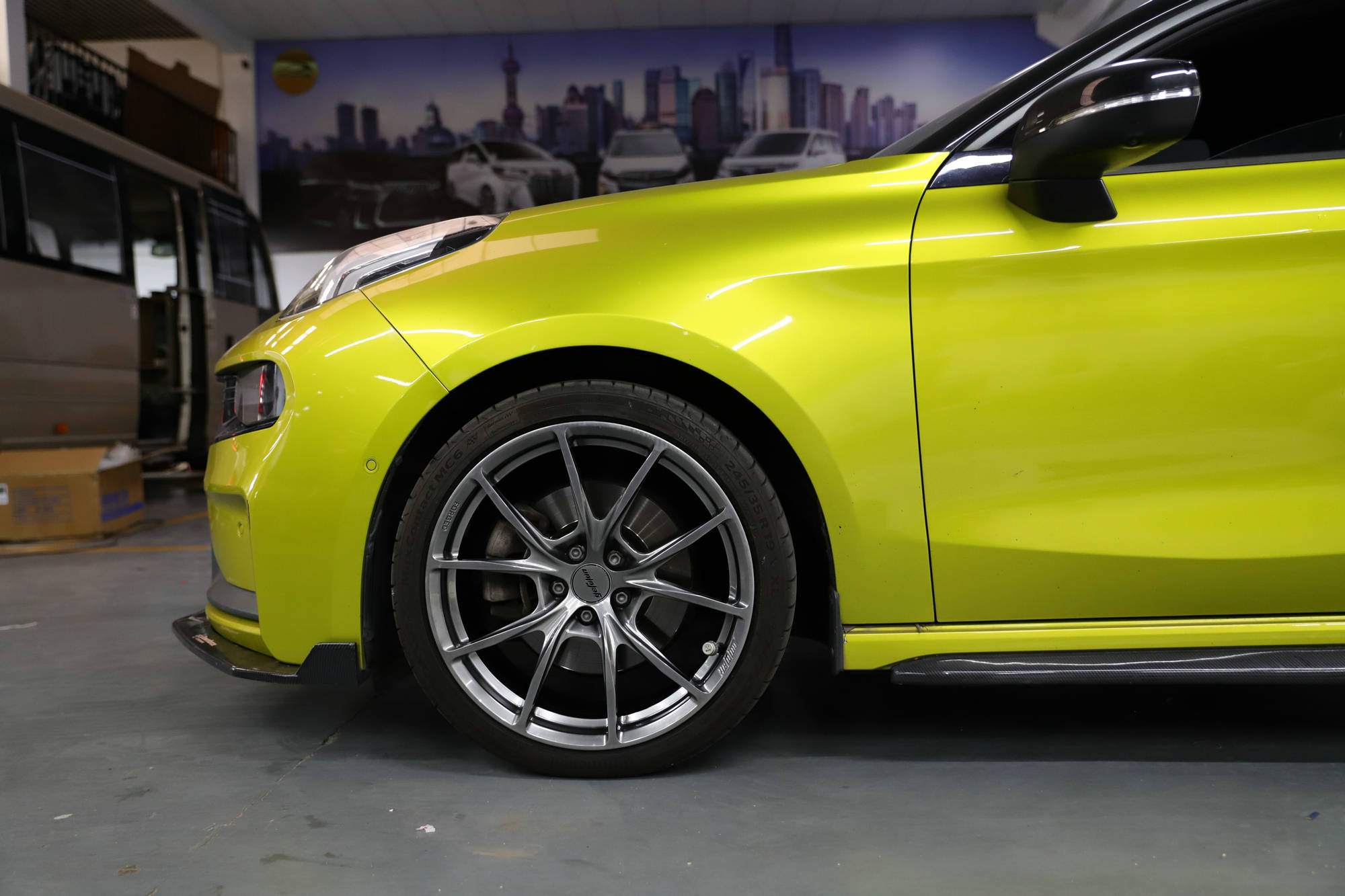 领克03 改装叶辐轮ye12轮毂的成功历程