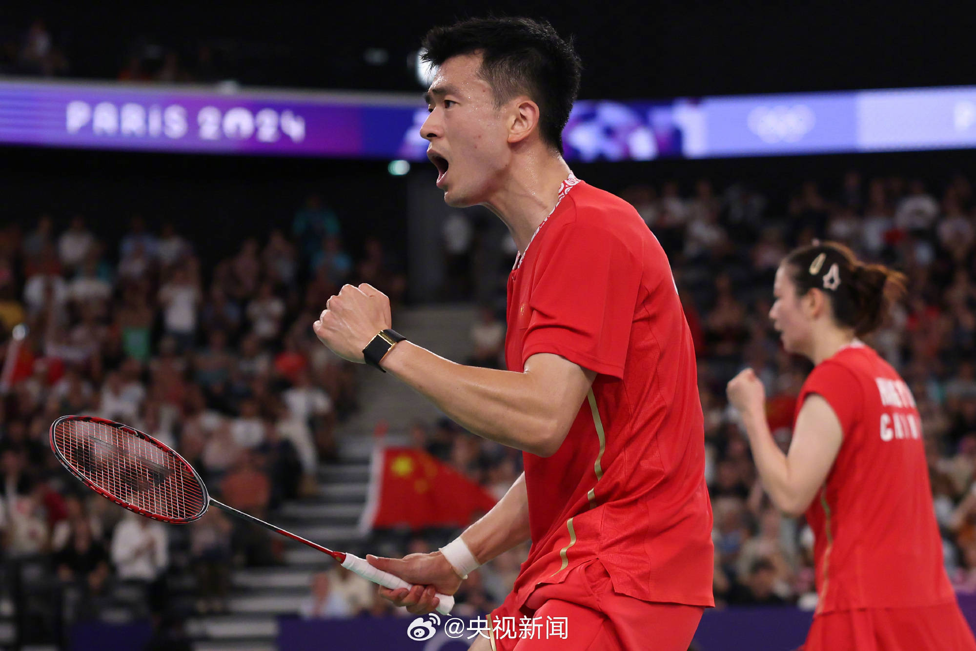 郑思维无愧人生赢家!24岁娶青梅竹马三年抱俩,儿子现场见证摘金