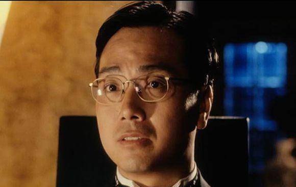 从俊俏小生到潇洒大亨,演容宽少爷的伍卫国永远英俊迷人