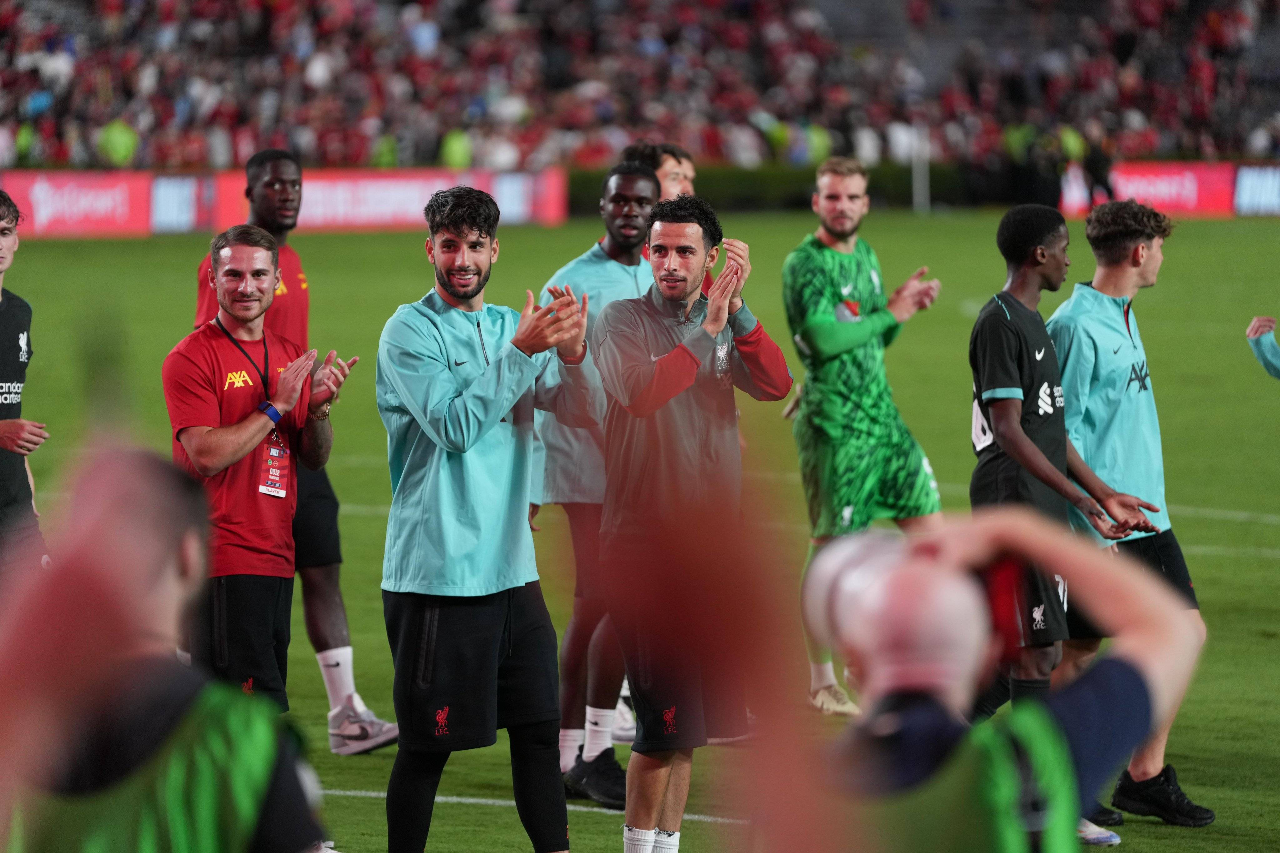 曼联由于约罗和霍伊伦德的受伤,阵容并不齐整,利物浦则是大部分球迷都