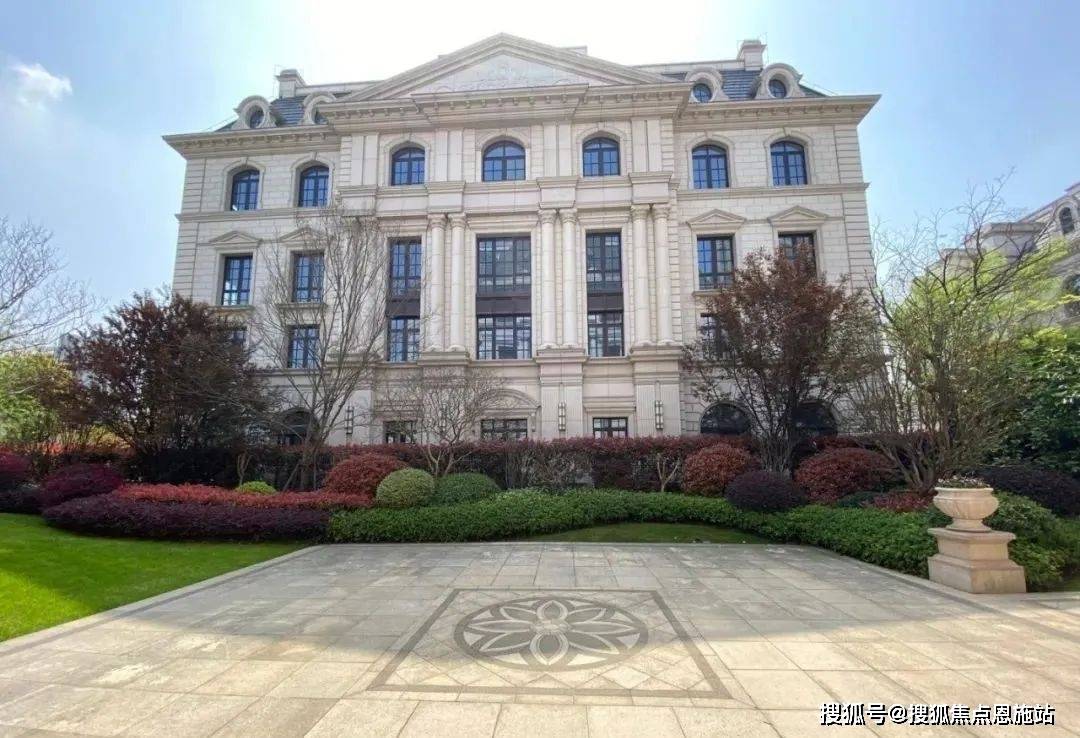 陆家嘴金融街区房价-户型-容积率-小区环2024-08-061547>发布于:>上海