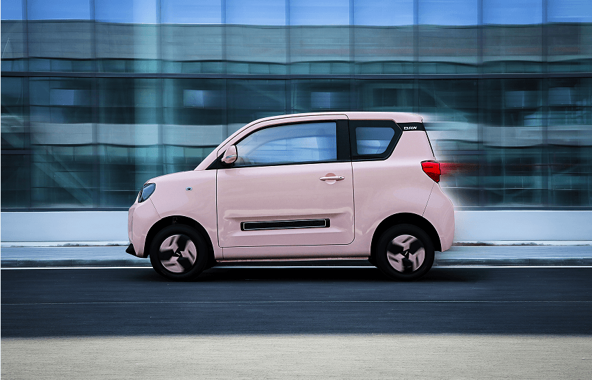 采用3门4座微型电动布局,全车标识升级为北汽制造全新baw字母车标