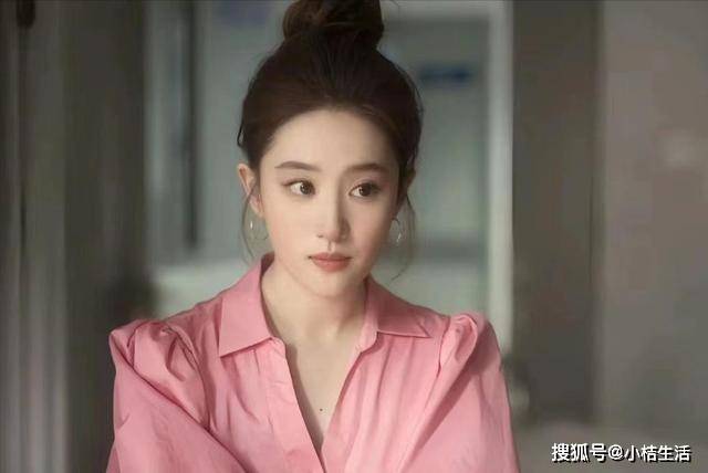腋毛　美女 娱乐圈那些“从不脱腋毛”的绝世美女，活成了多少男人的梦想_手机搜狐网