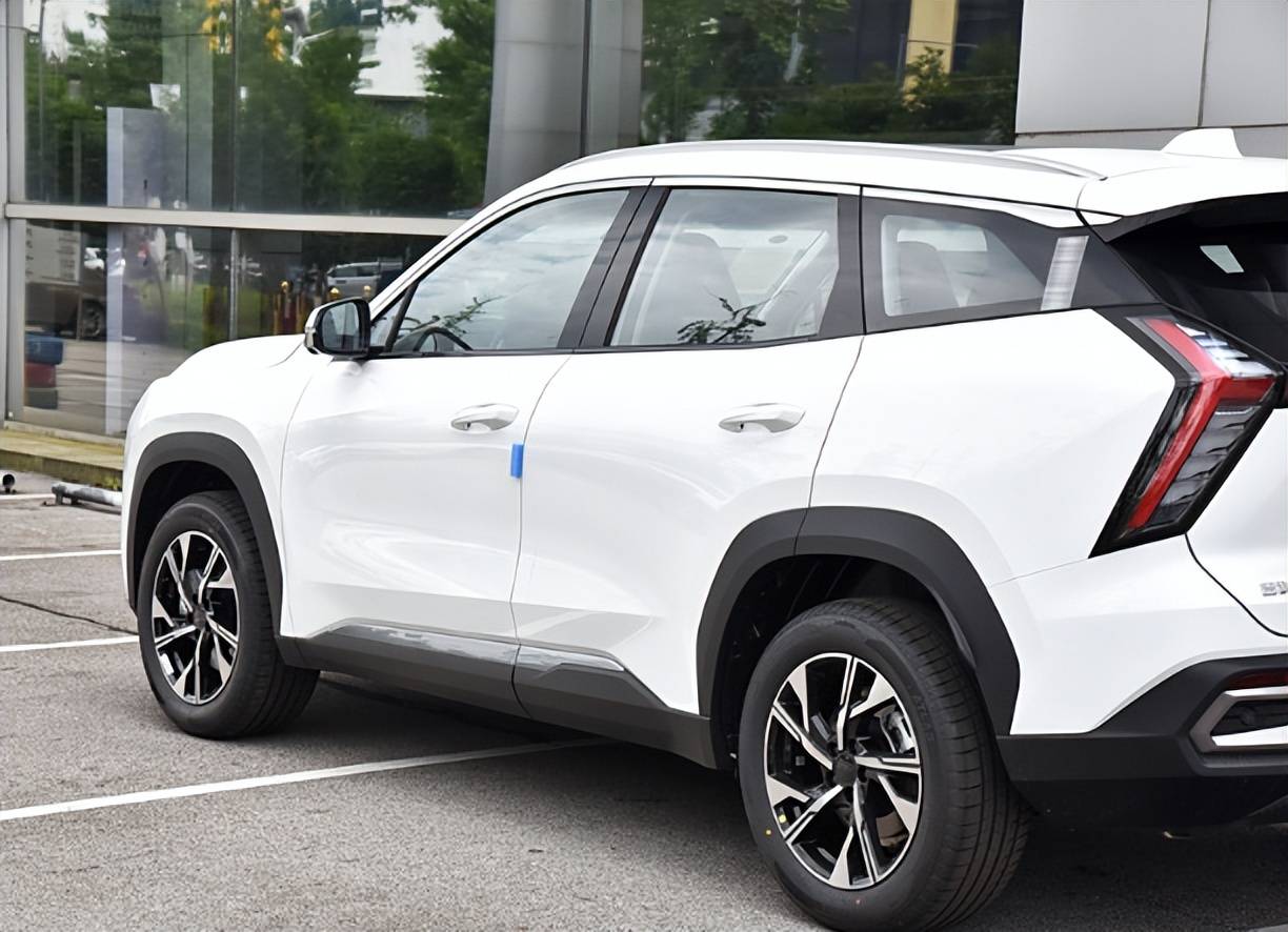 智能家用suv,吉利2024款博越l的市场竞争力爆表!