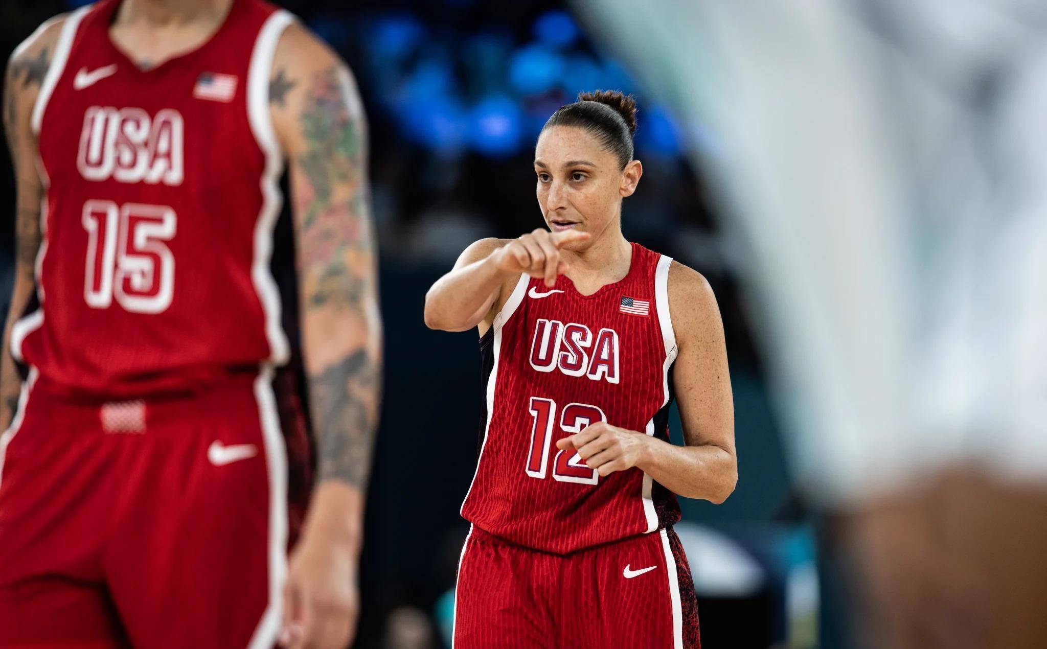 美国女篮晋级半决赛将战澳洲!创奥运会59连胜 詹姆斯阿德巴约观战