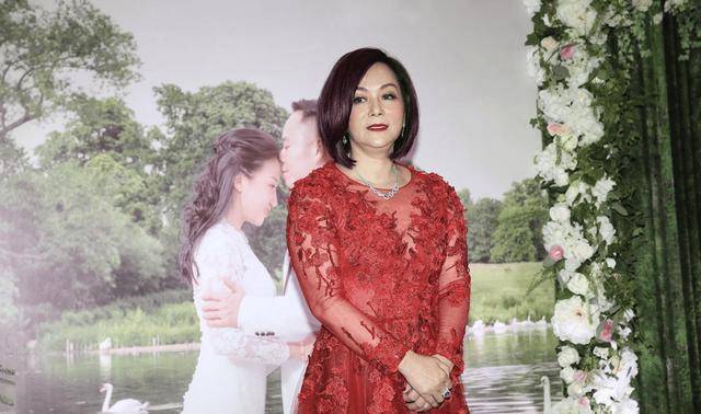 名媛毛玉萍近况!曝与前上海首富周正毅恋爱史,每天订2000元饭菜