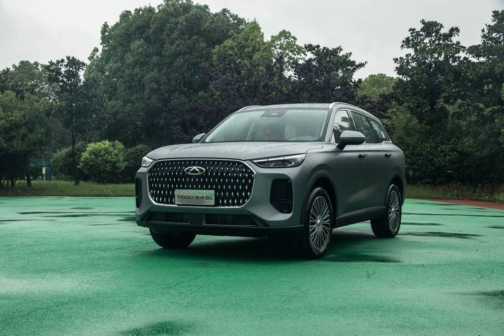 自主旗舰级SUV怎么选？瑞虎8L对比吉利星越L