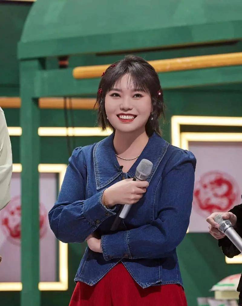 北大才女李雪琴感动众人的脆弱一面,网友点赞情商高