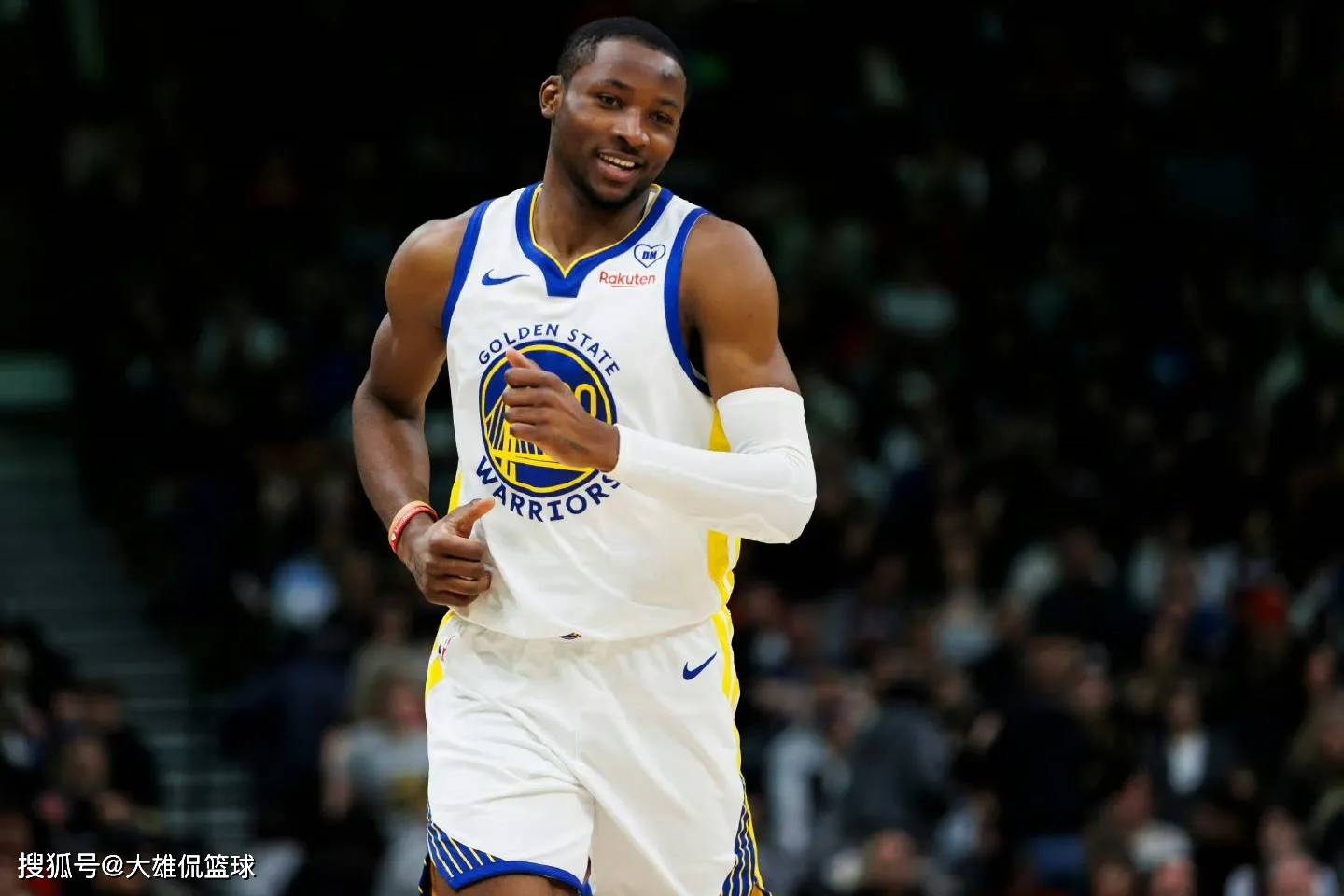 24亿美元,克莱汤普森估计看哭了_乔纳森库明加_球员_1