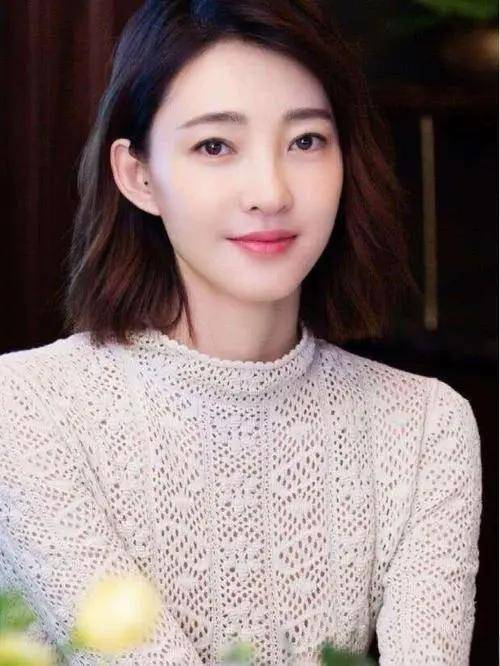 娱乐圈女星"富贵险中求":揭秘有钱人圈子的"可玩"名单