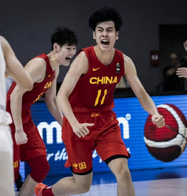 中国u18国青队遗憾负于美国高中生,失误成致命伤