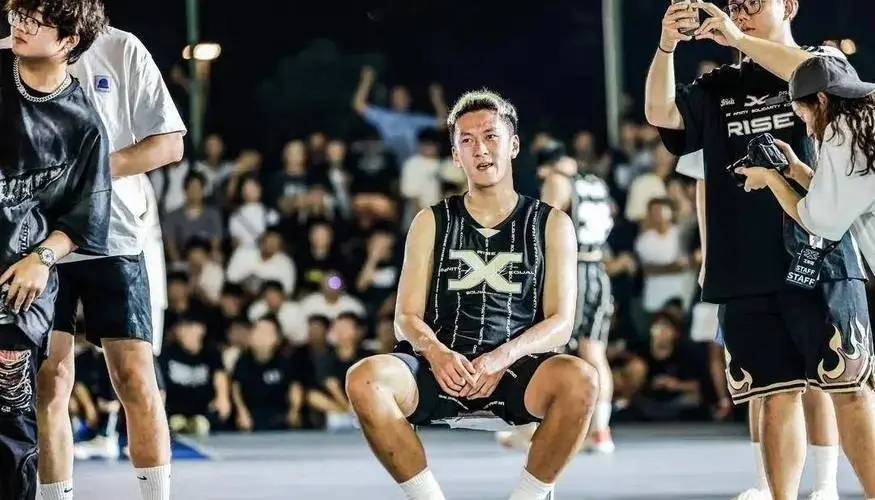 杨政:在cba的立足之路,增添了几分不确定性和挑战._朱芳雨_篮球_大会