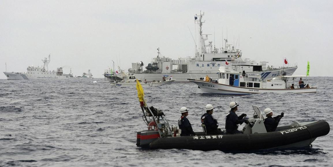 钓鱼岛上演120分钟对抗,日船非法径直硬闯:差1米撞上中方海警船