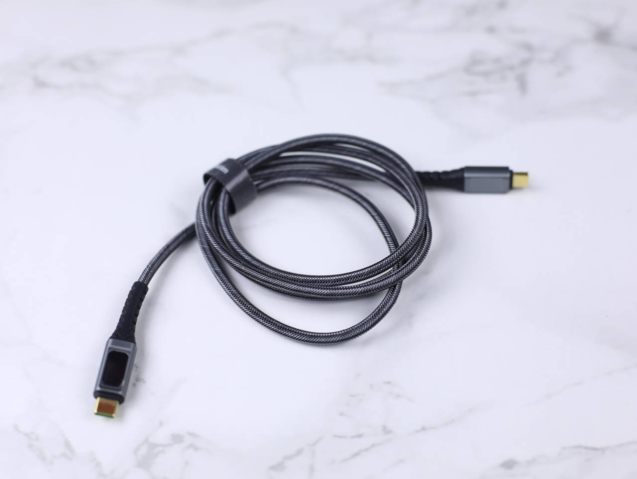 告别充电焦虑，迎接数显快充新时代！威宝100W数显快充线体验