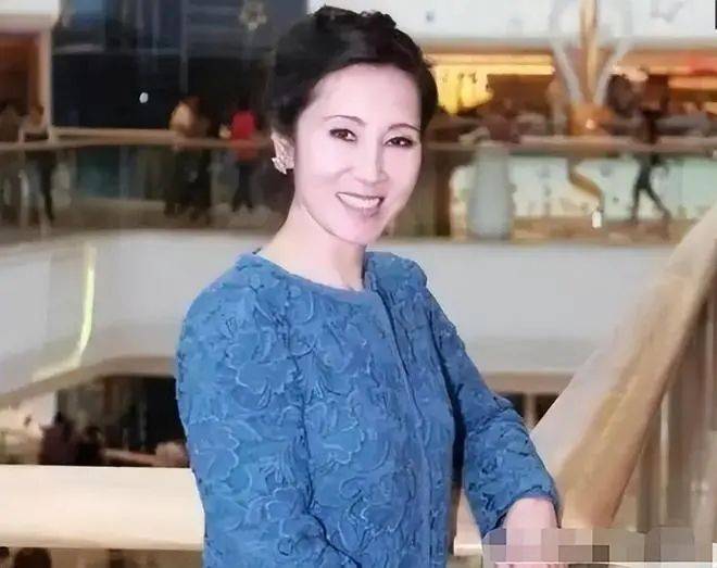 林宁:王家父子背后的女人,拿2000亿救万达,后拿1亿救王思聪