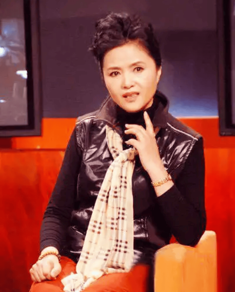 演员马军勤:顶替妹妹演电影,中年离婚独自带娃,晚年让父母分居