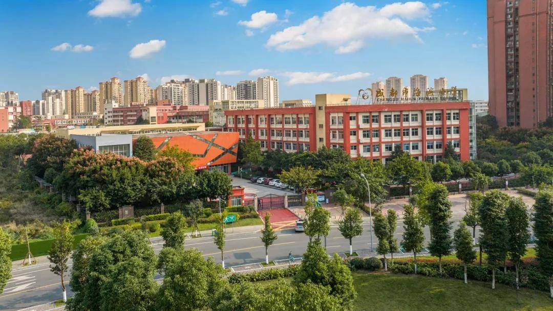 成都新房现房:首开中环云樾售楼处电话(配套)楼盘详情/地址电话/预约