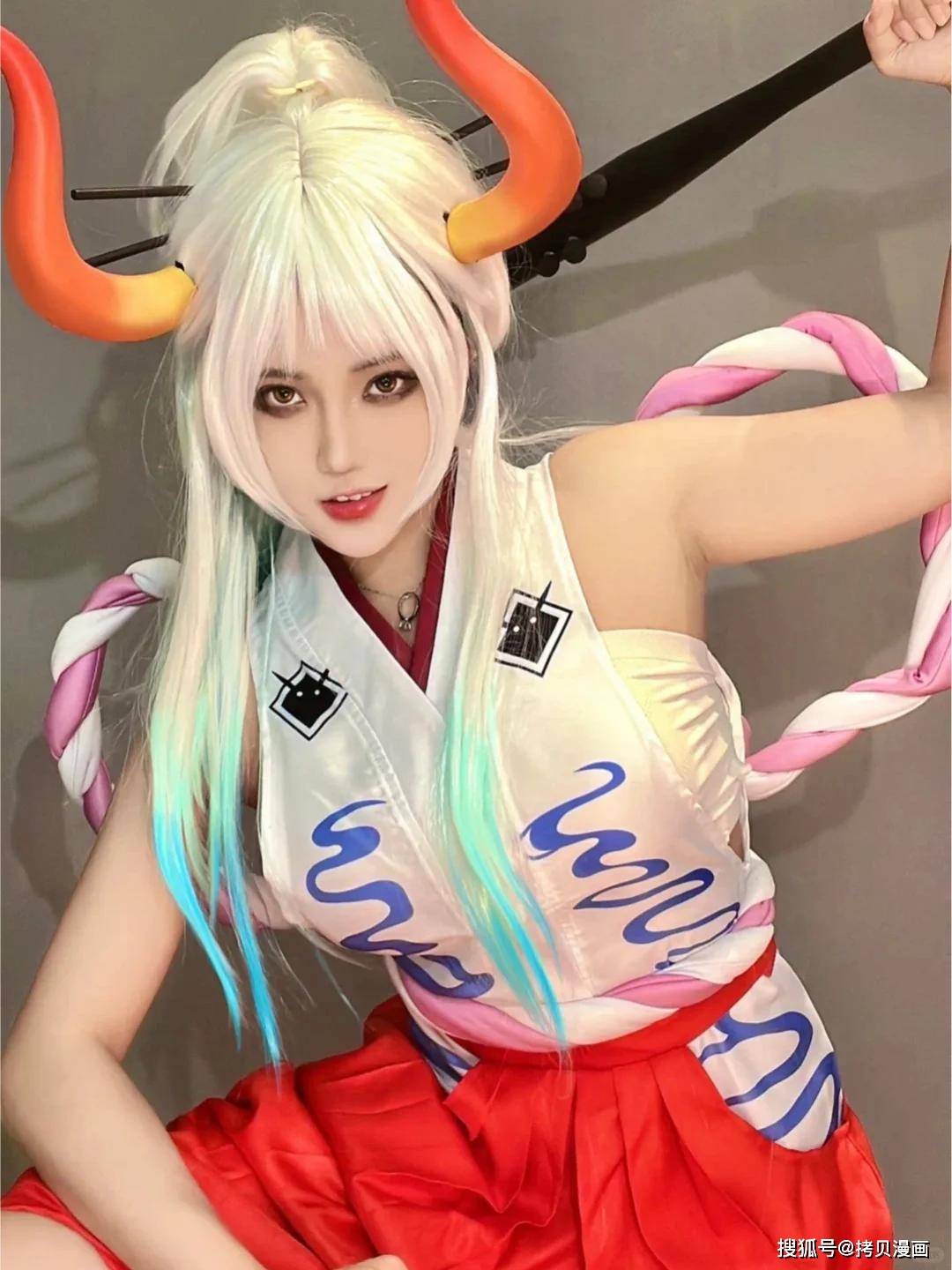 海贼王｜大和COS：甜美颜值和超好身材太赞赞赞赞赞了！_搜狐网