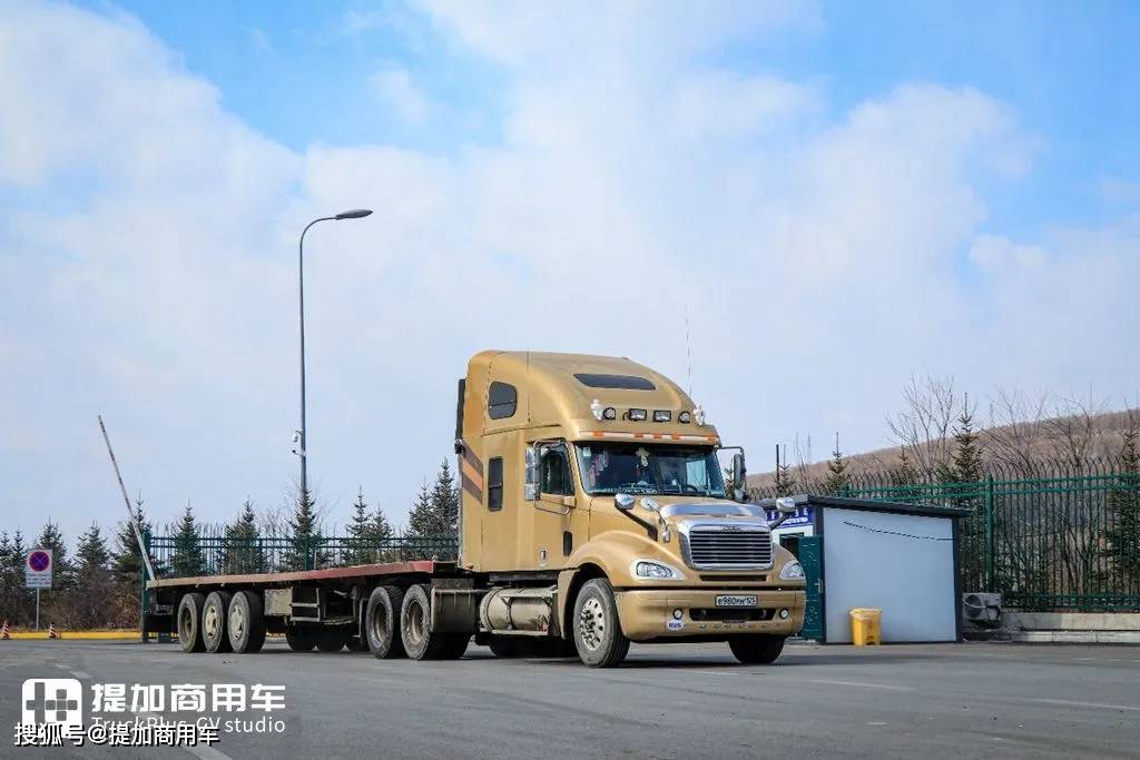 绥芬河口岸俄罗斯卡车实拍来了,这美卡真不是一般多!