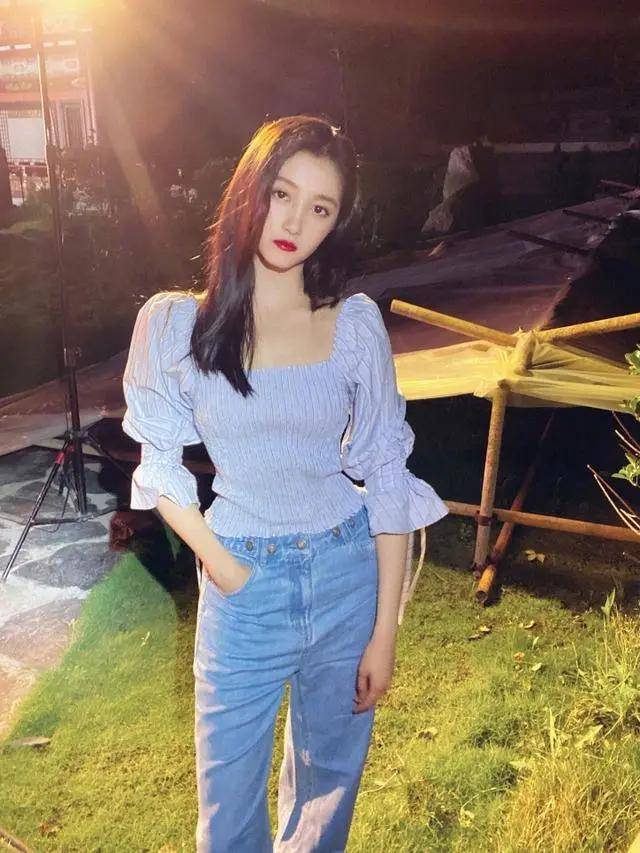 关晓彤曝近照目测瘦30斤!汗珠细密,为了减肥,她也是拼了!