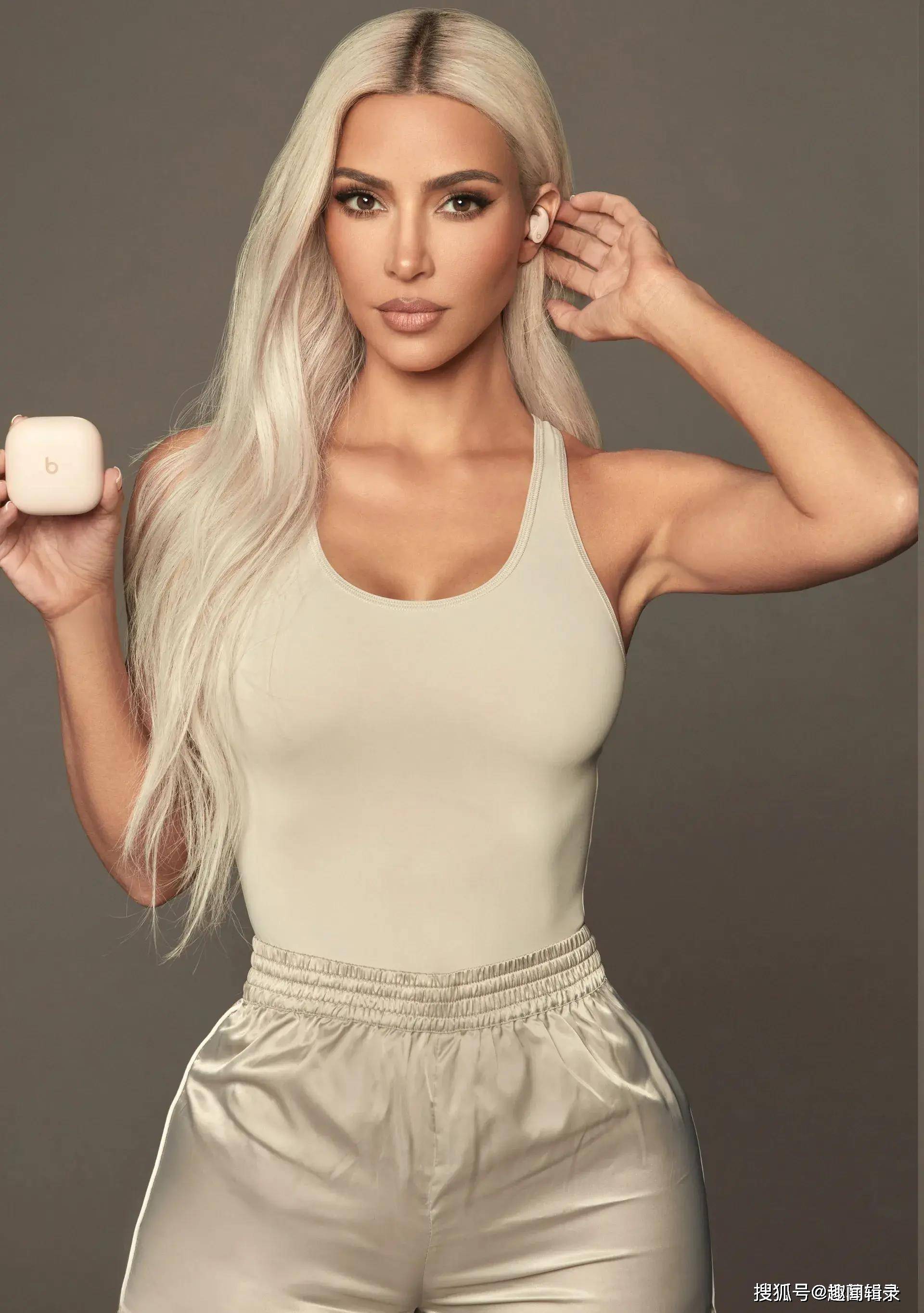 这究竟谁顶得住嘛:金卡戴珊,饱满饱满太饱满!